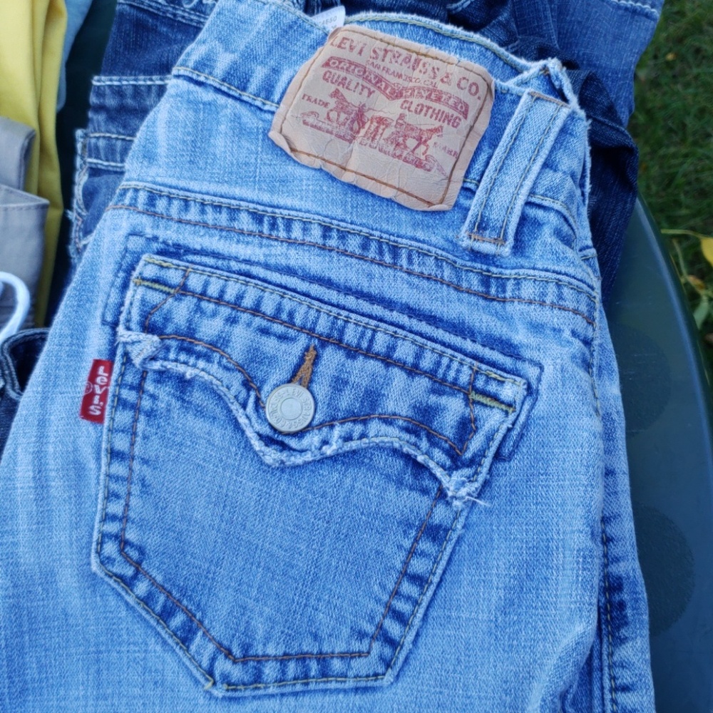 Levi's